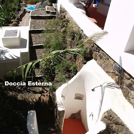 Casa Ibiscus Alicudi