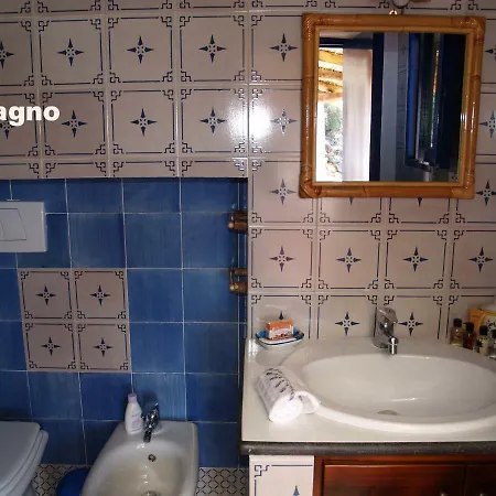 Casa Ibiscus * Alicudi
